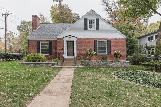 501 Sunnyside Avenue Webster Groves, MO House Sold - Photo 1 of 27. Opens carousel modal