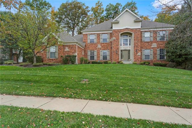 1475 Country Lake Estates Chesterfield, MO House Sold - Photo 1 of 61. Opens carousel modal