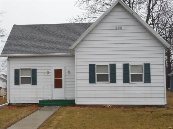 313 W Lincoln Avenue Edinburg, IL House Sold - Photo 1 of 14. Opens carousel modal