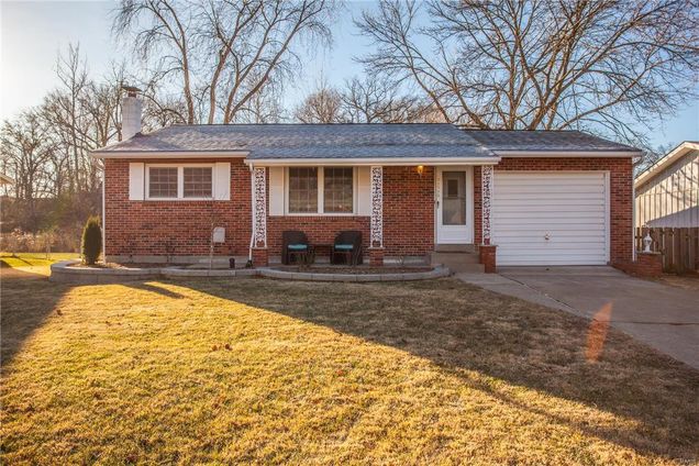 11510 Wylwood Maryland Heights, MO House Sold - Photo 1 of 16. Opens carousel modal