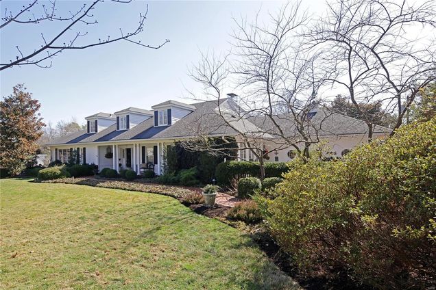 52 Clermont Lane Ladue, MO House Sold - Photo 1 of 23. Opens carousel modal