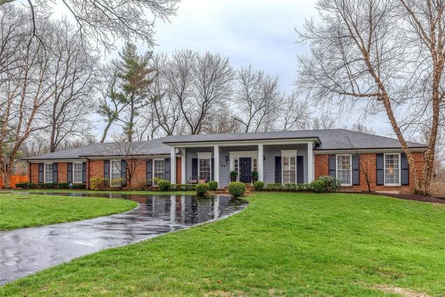 46 Salem Estates Ladue, MO House Sold - Photo 1 of 22. Opens carousel modal
