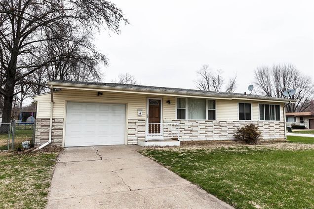 7997 Canisius Drive Hazelwood, MO House Sold - Photo 1 of 20. Opens carousel modal