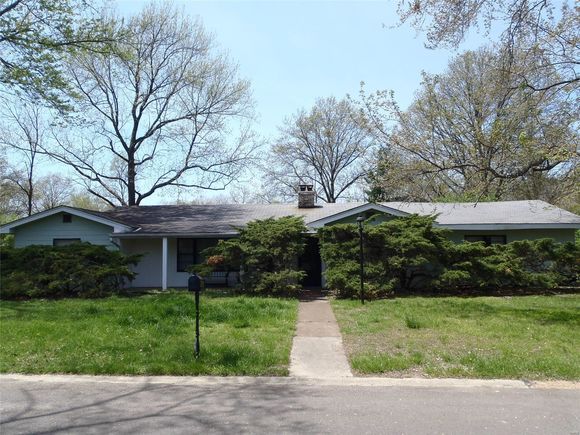 4257 Leonard Drive St Louis, MO House Sold - Photo 1 of 7. Opens carousel modal
