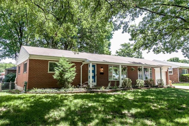 8612 Larry Del Drive St Louis, MO House Sold - Photo 1 of 35. Opens carousel modal