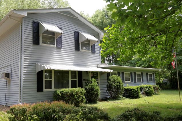 3012 Doddridge Avenue Maryland Heights, MO House Sold - Photo 1 of 28. Opens carousel modal