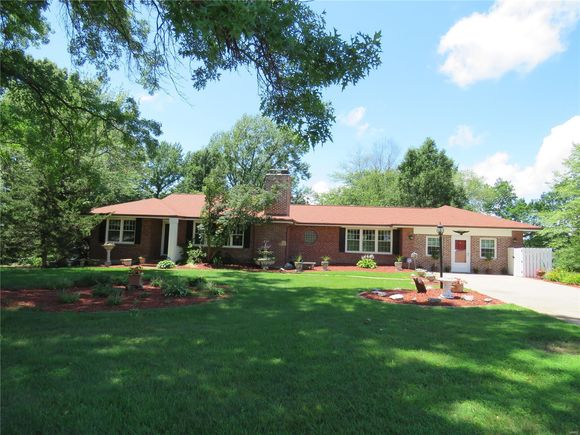 45 Dorclin St Louis, MO House Sold - Photo 1 of 38. Opens carousel modal