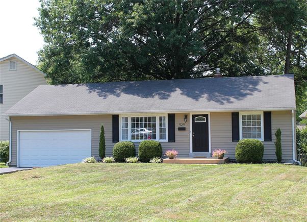 929 Bluebonnet Court Kirkwood, MO House Sold - Photo 1 of 39. Opens carousel modal
