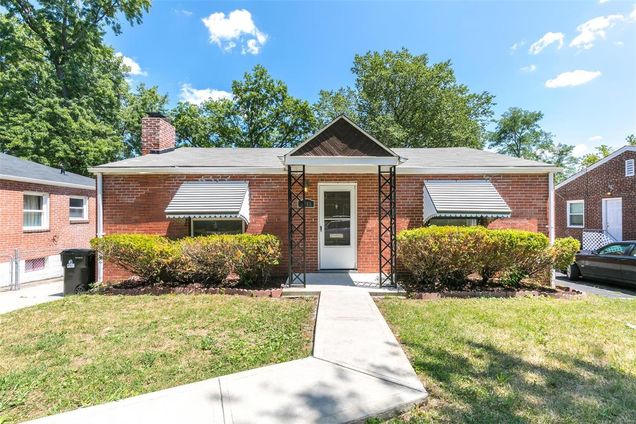 1306 Mount Olive Avenue University City, MO House Sold - Photo 1 of 18. Opens carousel modal