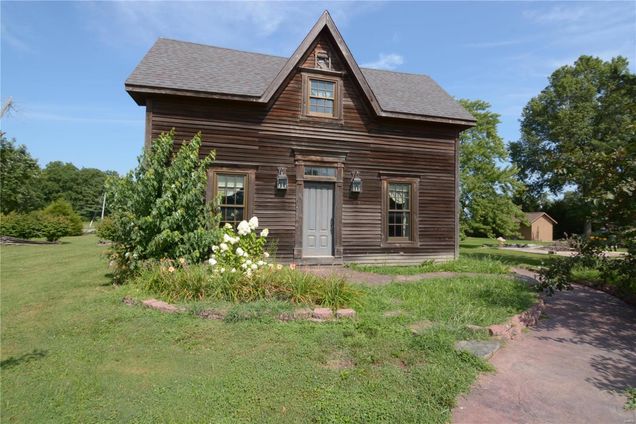 111 S Vine Street Farina, IL House Sold - Photo 1 of 37. Opens carousel modal