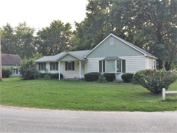 1107 Jefferson Avenue Staunton, IL House Sold - Photo 1 of 19. Opens carousel modal