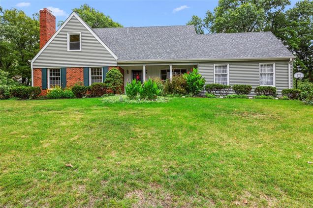 1400 Royal Springs Drive Sunset Hills, MO House Sold - Photo 1 of 40. Opens carousel modal