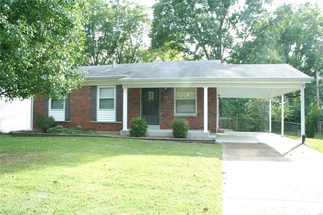 140 Foxtree Hazelwood, MO House Sold - Photo 1 of 14. Opens carousel modal