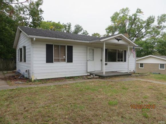 930 Webster Warsaw, IL House Sold - Photo 1 of 29. Opens carousel modal