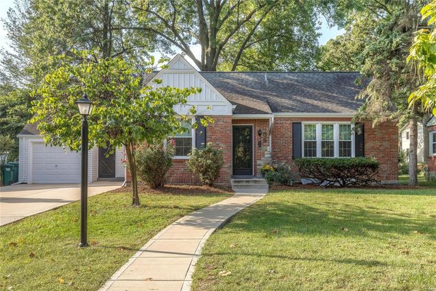 38 Villawood Lane Webster Groves, MO House Sold - Photo 1 of 27. Opens carousel modal