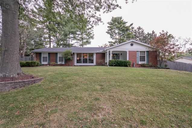 815 Angleterre Drive St Louis, MO House Sold - Photo 1 of 37. Opens carousel modal