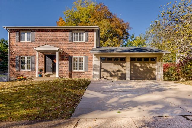895 Braquewood Drive Manchester, MO House Sold - Photo 1 of 32. Opens carousel modal