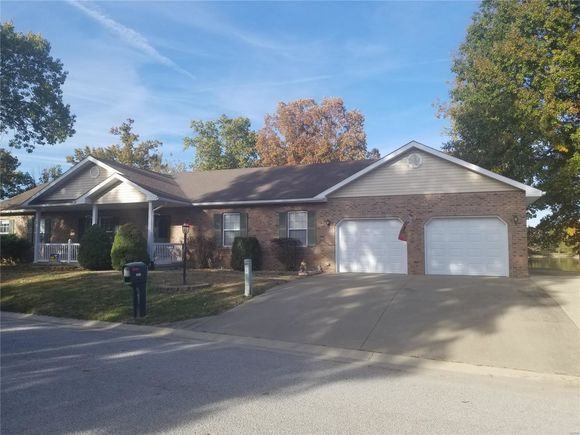 307 Lakewood Court Brighton, IL House Sold - Photo 1 of 31. Opens carousel modal