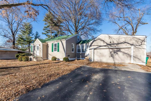 #MIS19001858 St Louis, MO House Sold - Photo 1 of 33. Opens carousel modal