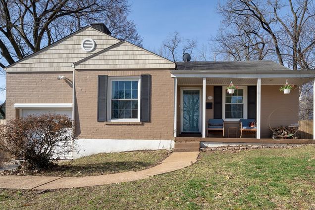 620 Woodard Drive Kirkwood, MO House Sold - Photo 1 of 19. Opens carousel modal