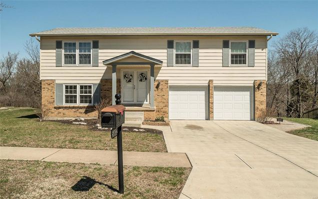 5802 Falcon View Lane Oakville, MO House Sold - Photo 1 of 40. Opens carousel modal