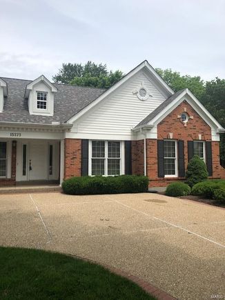 15373 Oaktree Estates Drive Chesterfield, MO Condo Sold - Photo 1 of 5. Opens carousel modal