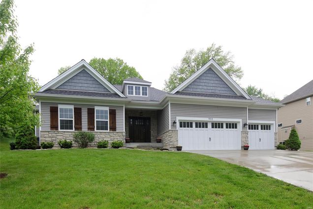 903 Latigos Trail Des Peres, MO House Sold - Photo 1 of 23. Opens carousel modal