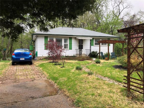 4204 Marlin Drive St Louis, MO House Sold - Photo 1 of 31. Opens carousel modal