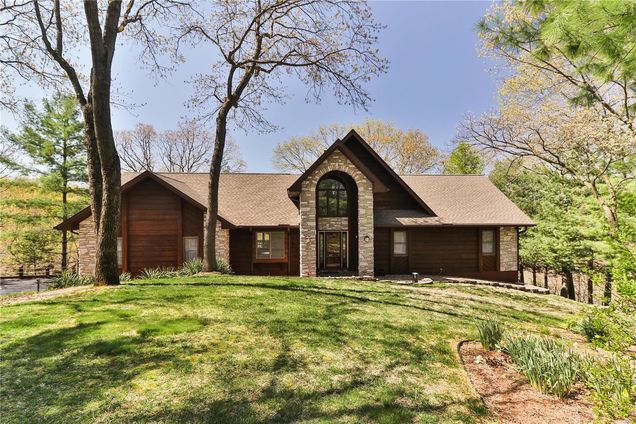 1514 Hawk Forest Road Wildwood, MO House Sold - Photo 1 of 65. Opens carousel modal