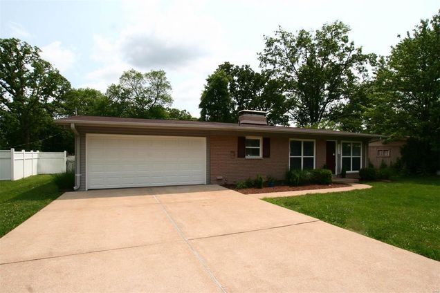 10230 Maebern Terrace Sunset Hills, MO House Sold - Photo 1 of 6. Opens carousel modal