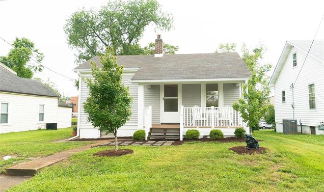 2819 Brazeau Brentwood, MO House Sold - Photo 1 of 18. Opens carousel modal