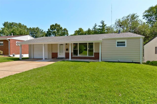 7201 Fernbrook Drive St Louis, MO House Sold - Photo 1 of 31. Opens carousel modal
