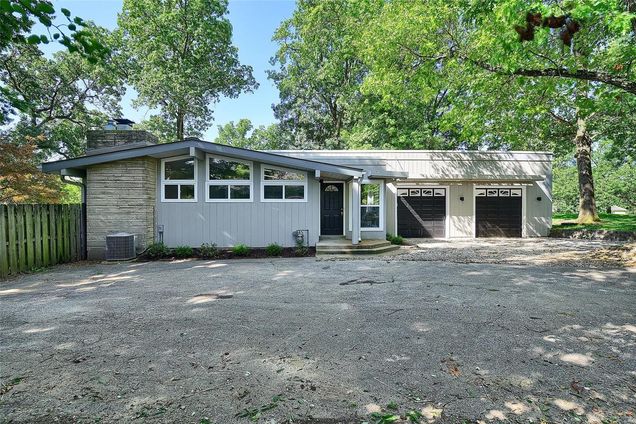 438 Susan Road St Louis, MO House Sold - Photo 1 of 32. Opens carousel modal