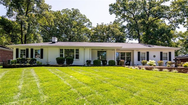16 Concord Lane St Louis, MO House Sold - Photo 1 of 26. Opens carousel modal