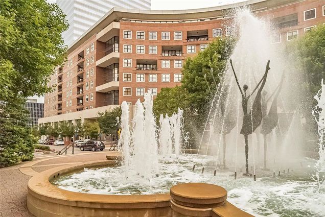 155 Carondelet Plaza Unit 803 St Louis, MO Condo Sold - Photo 1 of 39. Opens carousel modal