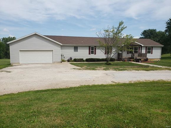 125 Front Street Barry, IL House Sold - Photo 1 of 20. Opens carousel modal
