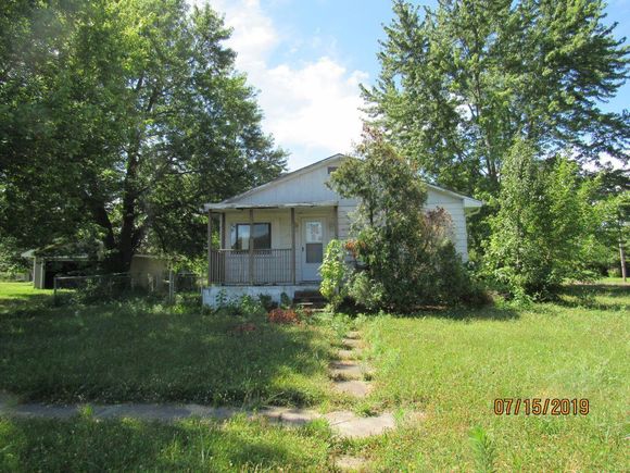 302 Hanna Golden, IL House Sold - Photo 1 of 16. Opens carousel modal