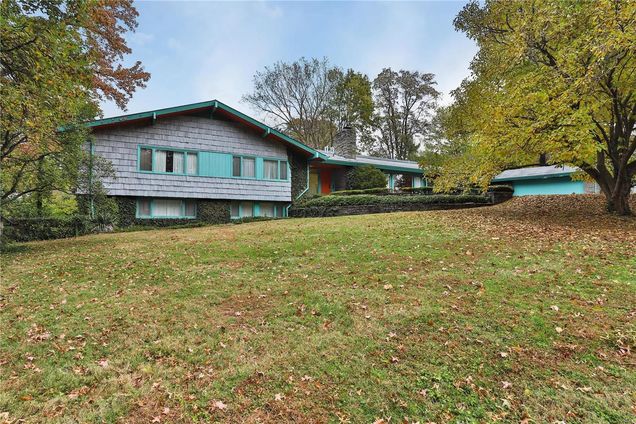 3 Algonquin Estates Road St Louis, MO House Sold - Photo 1 of 57. Opens carousel modal