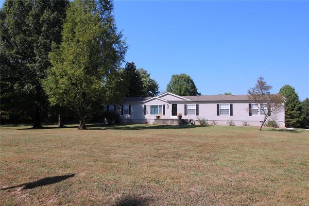 308 E Mohan Street Cambria, IL House Sold - Photo 1 of 29. Opens carousel modal