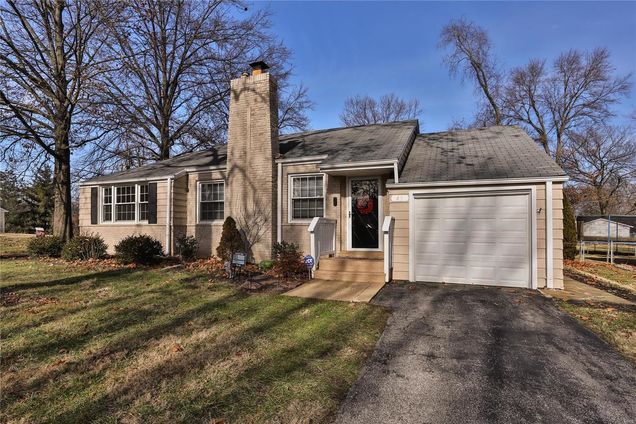41 Villawood Lane St Louis, MO House Sold - Photo 1 of 35. Opens carousel modal