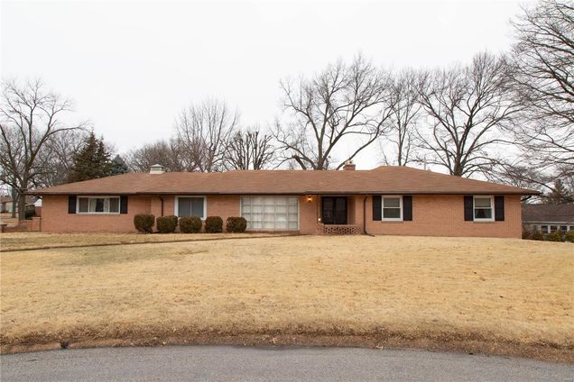 2467 Downs Court St Louis, MO House Sold - Photo 1 of 38. Opens carousel modal