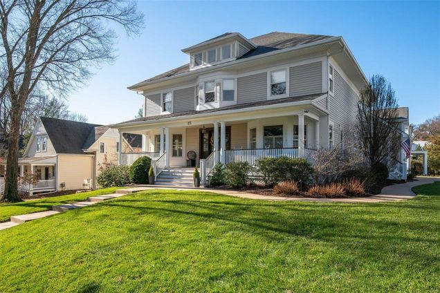 25 Edwin Avenue St Louis, MO House Sold - Photo 1 of 35. Opens carousel modal