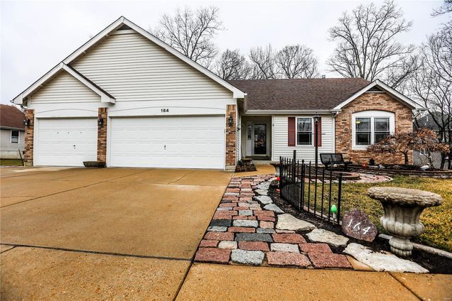 164 Crescent Avenue Valley Park, MO House Sold - Photo 1 of 30. Opens carousel modal