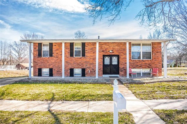 5386 Stonehurst Drive St Louis, MO House Sold - Photo 1 of 42. Opens carousel modal