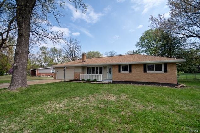 74 Grand Circle Drive Maryland Heights, MO House Sold - Photo 1 of 17. Opens carousel modal