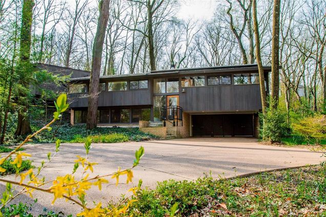 1122 Warson Woods Drive St Louis, MO House Sold - Photo 1 of 36. Opens carousel modal