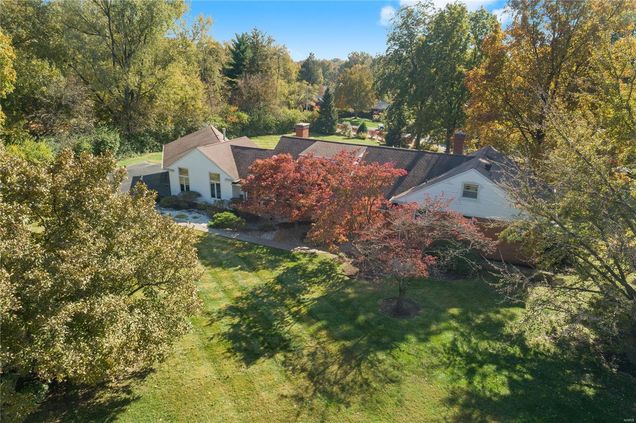 11 High Acres St Louis, MO House Sold - Photo 1 of 33. Opens carousel modal