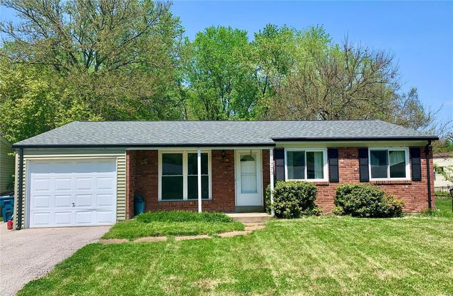 11773 Hollycrest Drive Maryland Heights, MO House Sold - Photo 1 of 24. Opens carousel modal