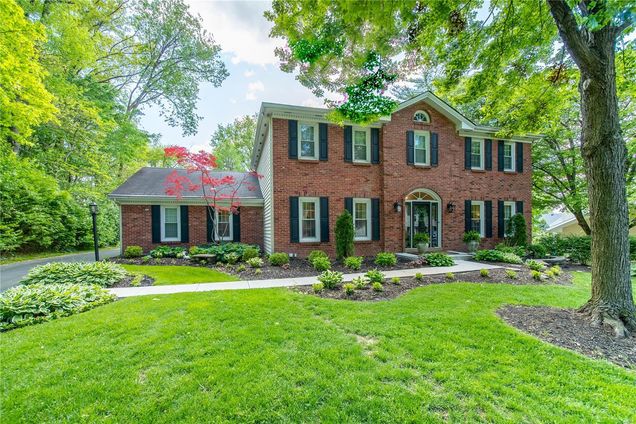 14604 Chermoore Drive Chesterfield, MO House Sold - Photo 1 of 40. Opens carousel modal