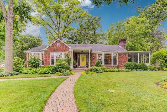 17 Chafford Woods St Louis, MO House Sold - Photo 1 of 39. Opens carousel modal
